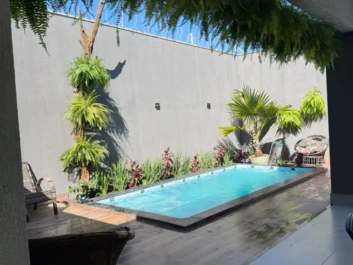 Piscina durante o dia no salão de festa infantil em Uberlândia